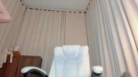 Snapshot of alanakimura_ chatting on December 28, 2024, 1:17 pm Alana silvana online show from December 28, 2024, 1:17 pm