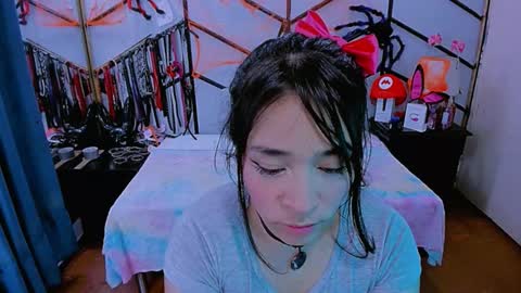 Snapshot of alanaluke chatting on October 21, 2025, 7:36 pm Alana online show from October 21, 2025, 7:36 pm