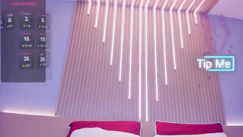 alanna_milk online show from November 17, 2025, 2:01 pm