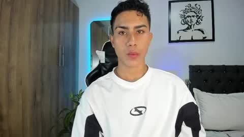 alannaughty_ online show from May 5, 2026, 11:24 pm