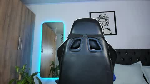 alannaughty_ online show from May 21, 2026, 12:06 am