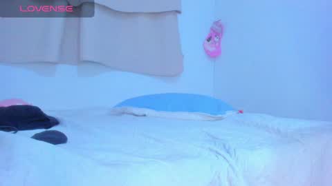 Snapshot of alaska_drew chatting on December 19, 2024, 4:02 am Alaska online show from December 19, 2024, 4:02 am