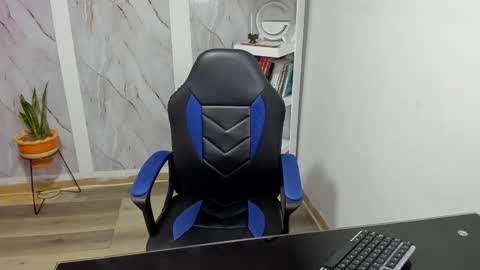 Snapshot of alayasmile chatting on September 30, 2025, 2:11 pm Alaya online show from September 30, 2025, 2:11 pm