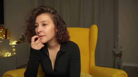 Snapshot of albertaellen chatting on January 12, 2025, 9:51 pm Hi all. My name is Stela and this is my first day here online show from January 12, 2025, 9:51 pm