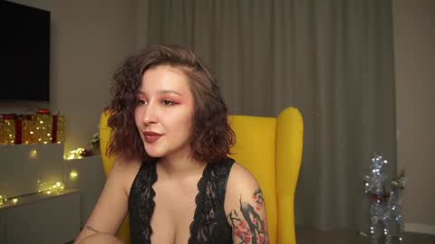Snapshot of albertaellen chatting on January 21, 2025, 10:41 pm Hi all. My name is Stela and this is my first day here online show from January 21, 2025, 10:41 pm