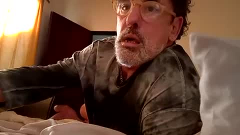 albertoto71 online show from June 14, 2026, 6:21 pm