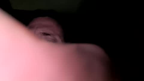 albertotzz80 online show from July 5, 2026, 9:22 pm