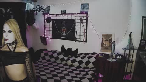 Mistic witch online show from February 7, 2025, 8:44 am