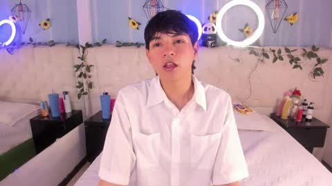 ale_aurarashi online show from November 25, 2025, 3:17 am