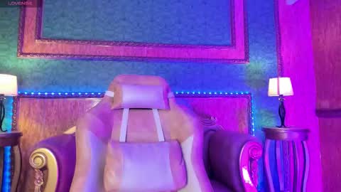 Snapshot of ale_sweety_ chatting on November 10, 2025, 12:37 pm Aleja Online GTM-5 700 1400 online show from November 10, 2025, 12:37 pm