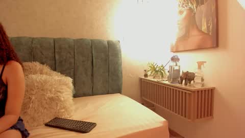 Aleera online show from March 21, 2026, 7:06 pm