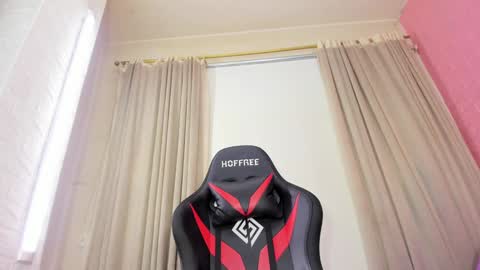 Aleja Hill online show from December 13, 2024, 10:23 pm