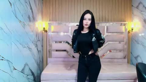 Aleja  online show from July 26, 2026, 12:34 pm