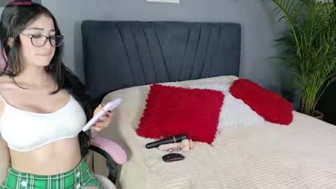 Snapshot of alejaa_jonees chatting on November 7, 2025, 10:10 pm Alejandra Jones online show from November 7, 2025, 10:10 pm