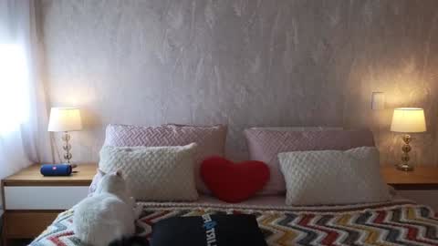 Alejandhra online show from January 7, 2025, 8:31 pm