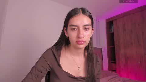 alejandraaa_ online show from November 14, 2025, 12:42 am
