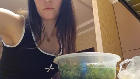 alejandradelaney online show from December 6, 2024, 9:57 pm