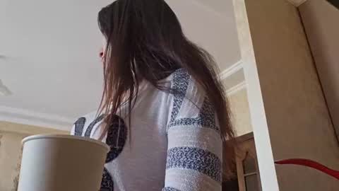 alejandradelaney online show from February 13, 2025, 8:38 am