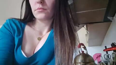 alejandradelaney online show from February 14, 2025, 9:56 am