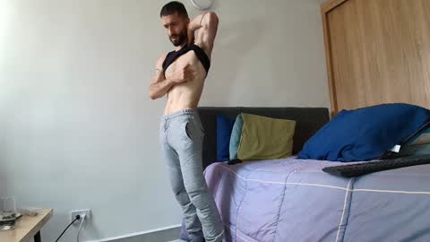 Snapshot of alejandro_bigcock chatting on January 25, 2025, 6:57 pm Alejandro Hernndez online show from January 25, 2025, 6:57 pm