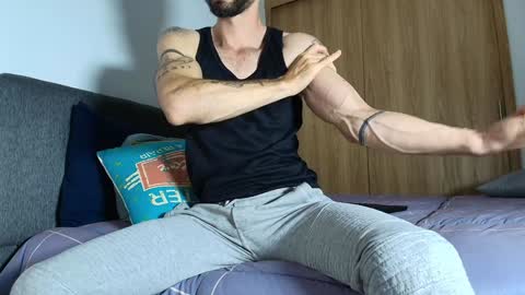 Snapshot of alejandro_bigcock chatting on January 25, 2025, 11:22 pm Alejandro Hernndez online show from January 25, 2025, 11:22 pm