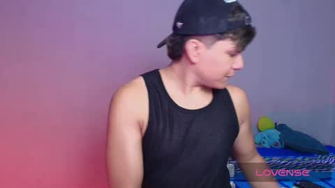 Snapshot of alejandro_vt chatting on November 2, 2025, 2:47 am Alejandro G online show from November 2, 2025, 2:47 am