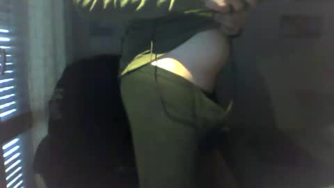 Snapshot of alejandrodiezcortes chatting on February 24, 2025, 6:38 am catch33 online show from February 24, 2025, 6:38 am