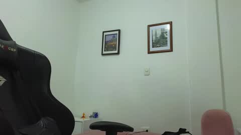 alejandroo_7 online show from December 22, 2024, 12:17 am