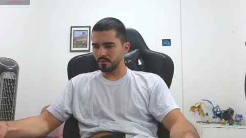 alejandroo_7 online show from July 2, 2026, 12:54 am