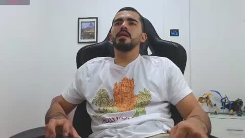 alejandroo_7 online show from July 2, 2026, 11:55 pm