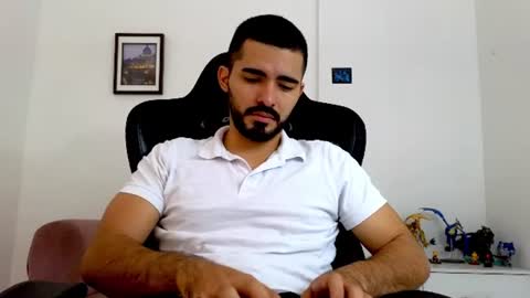 alejandroo_7 online show from July 19, 2026, 5:16 pm