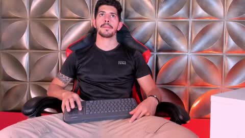 Alejo  online show from February 16, 2025, 7:49 pm