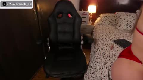 Alejandra online show from December 22, 2025, 8:06 pm