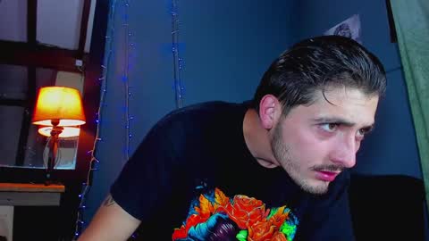 Snapshot of alejo_323__ chatting on February 7, 2025, 1:25 am alejo_323__ online show from February 7, 2025, 1:25 am