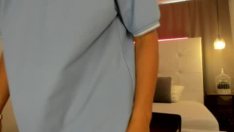 Snapshot of alejo_exotic chatting on May 10, 2026, 1:05 pm alejo_exotic online show from May 10, 2026, 1:05 pm