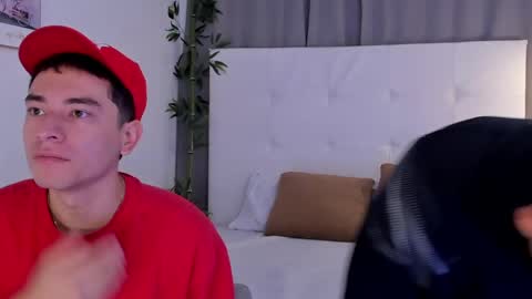 Snapshot of alejo_exotic chatting on June 3, 2026, 12:19 pm alejo_exotic online show from June 3, 2026, 12:19 pm