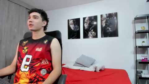 alejo_gray1 online show from March 3, 2026, 8:37 pm
