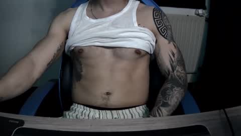 alejoduarte16 online show from April 3, 2026, 12:14 pm