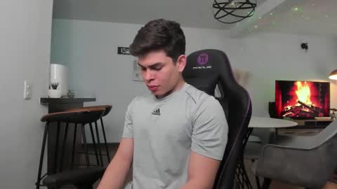 Snapshot of alejoo_twink chatting on February 27, 2025, 7:15 pm ONLYFANS Alejoo twink online show from February 27, 2025, 7:15 pm