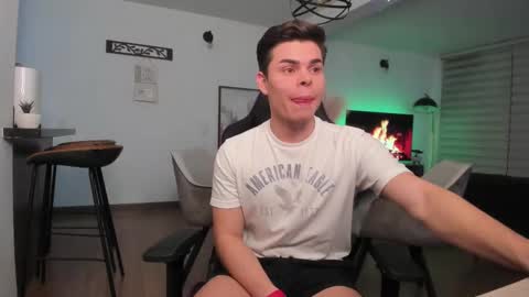 Snapshot of alejoo_twink chatting on March 2, 2025, 5:12 am ONLYFANS Alejoo twink online show from March 2, 2025, 5:12 am