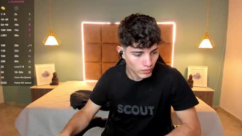 ALejoo Saenz online show from March 19, 2026, 3:43 am