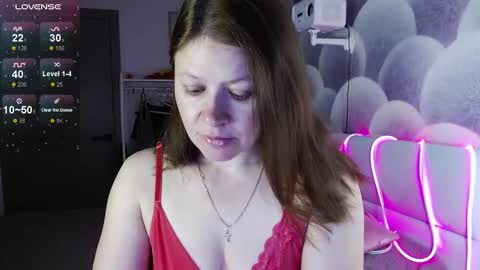 Snapshot of alekasamui chatting on September 21, 2025, 9:05 pm Aleksa online show from September 21, 2025, 9:05 pm