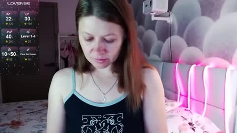 Snapshot of alekasamui chatting on October 18, 2025, 10:54 pm Aleksa online show from October 18, 2025, 10:54 pm