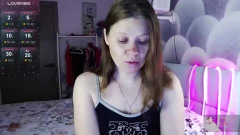 Snapshot of alekasamui chatting on October 21, 2025, 11:16 pm Aleksa online show from October 21, 2025, 11:16 pm