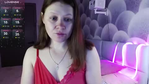 Snapshot of alekasamui chatting on November 11, 2025, 10:10 pm Aleksa online show from November 11, 2025, 10:10 pm