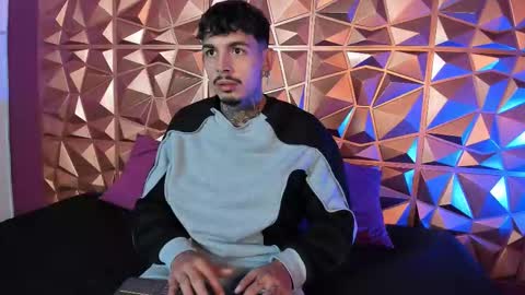 aleking13 online show from October 5, 2025, 12:25 pm