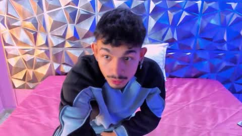 aleking13 online show from October 27, 2025, 1:04 pm