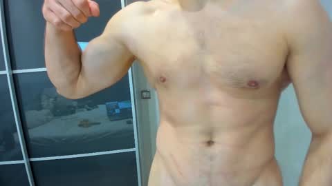 aleks_brown online show from March 5, 2025, 10:44 am