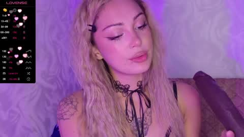 Snapshot of aleksacandy chatting on May 3, 2026, 4:35 pm aleksacandy online show from May 3, 2026, 4:35 pm