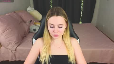 Alena online show from February 11, 2025, 4:24 pm